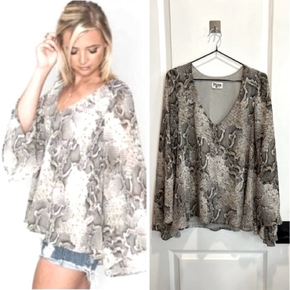 Show Me Your MuMu Long Sleeve Reptile Snake Print Blouse Bell Sleeve Deep V Neck - Picture 12 of 12